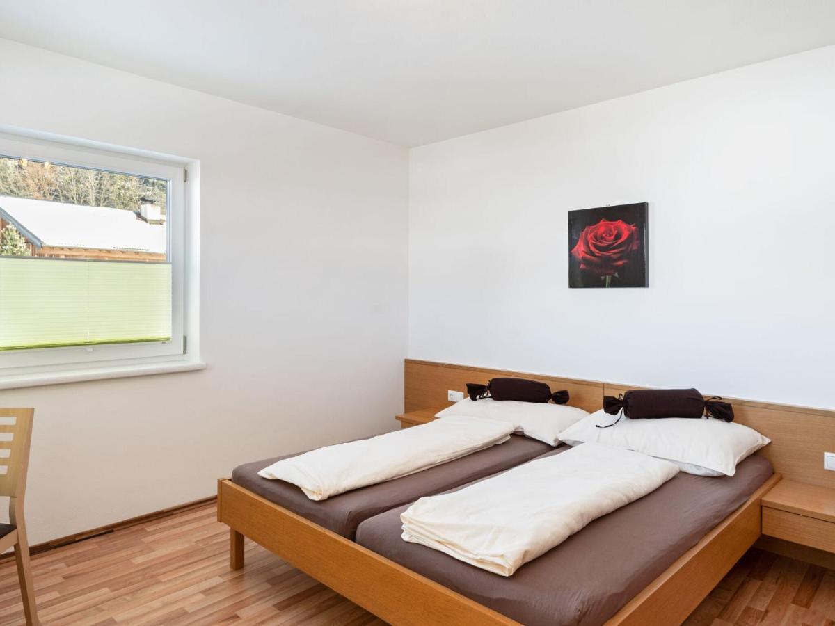 Elegant Apartment In Saalfelden With Balcony Exterior foto